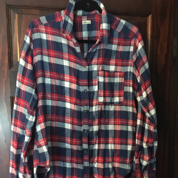 Hollister Tops - Hollister plaid button down shirt (EUC) Hollister Tops - Hollister plaid button down shirt (EUC)